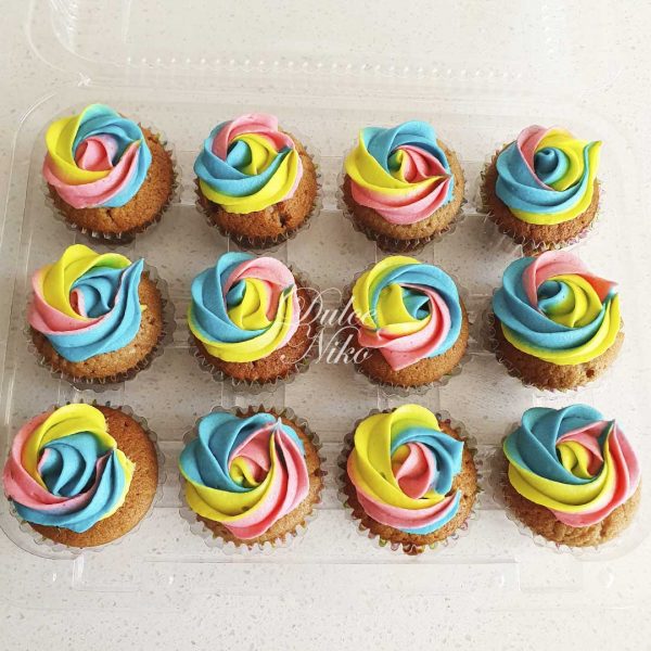 Mini cupcakes tricolor - dulceniko - repostería y dulces